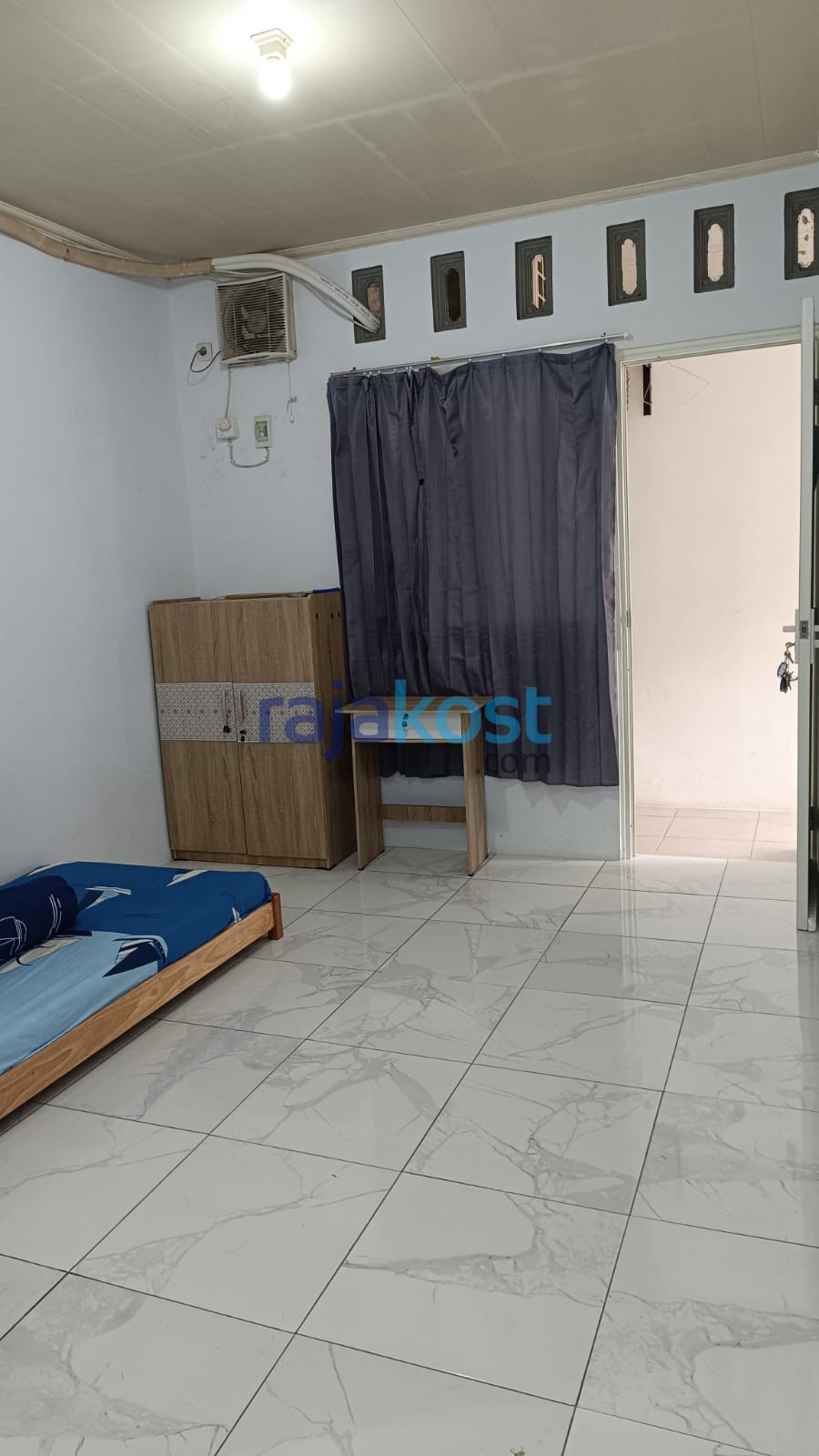 Foto utama Kost Olive Malaka Jaya Duren Sawit Jakarta Timur di Jl. Bunga Rampai XI No.195, RT.12/RW.6, Malaka Jaya, Kec. Duren Sawit, Kota Jakarta Timur, Daerah Khusus Ibukota Jakarta 13460, Indonesia