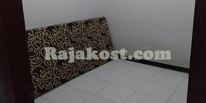 Foto utama Kost Khusus Wanita Bunda Yanti Paseban Jakarta Pusat di Jl. Kramat lontar No. J/162 B RT/RW : 007/01 Paseban Senen Jakarta Pusat