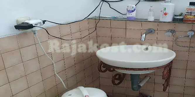 Foto 2 dari kost Kost Putri Kebon Kacang 38